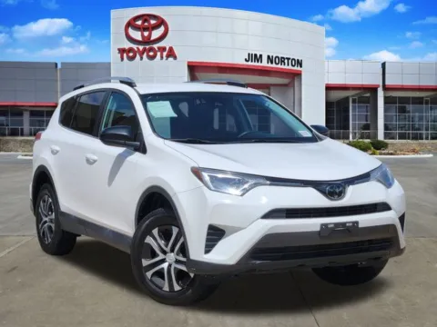 White 2017 Toyota RAV4 LE for sale in Tulsa, OK