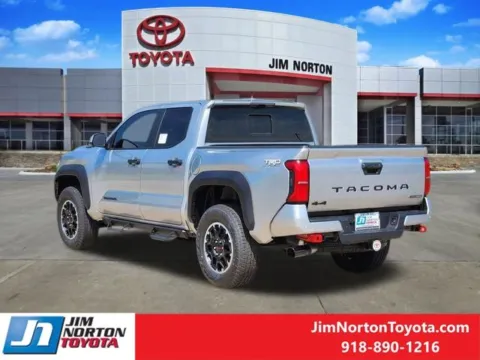 More photos of 2025 Toyota Tacoma Hybrid TRD Off Road at Jim Norton Toyota, OK