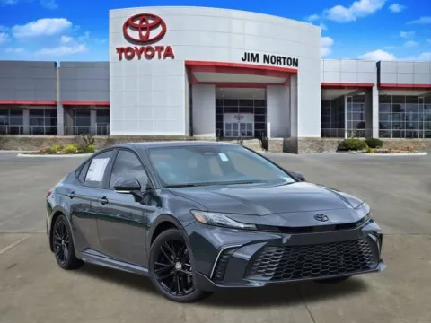 Gray 2025 Toyota Camry SE for sale in Tulsa, OK