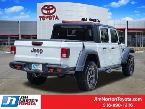 More photos of 2022 Jeep Gladiator Rubicon at Jim Norton Toyota, OK