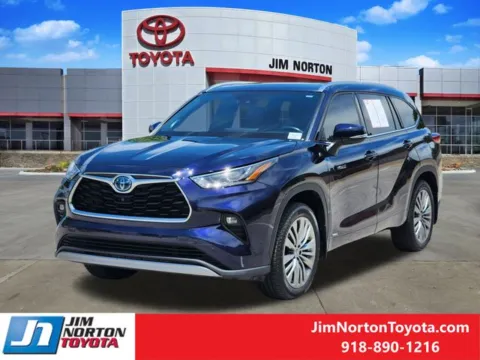 Another view of 2021 Toyota Highlander Hybrid Platinum for sale in Tulsa, OK at Jim Norton Toyota