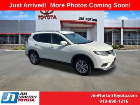 White 2016 Nissan Rogue SV for sale in Tulsa, OK