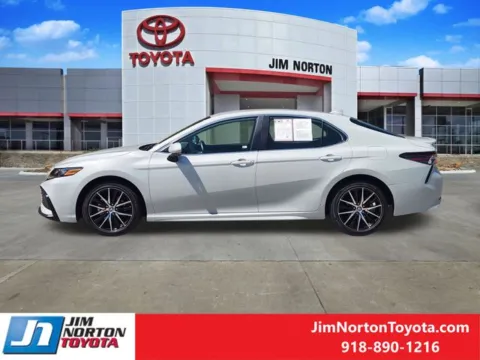 More photos of 2024 Toyota Camry SE at Jim Norton Toyota, OK