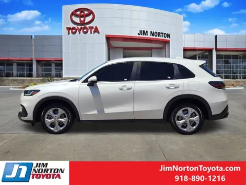 More photos of 2023 Honda HR-V LX at Jim Norton Toyota, OK