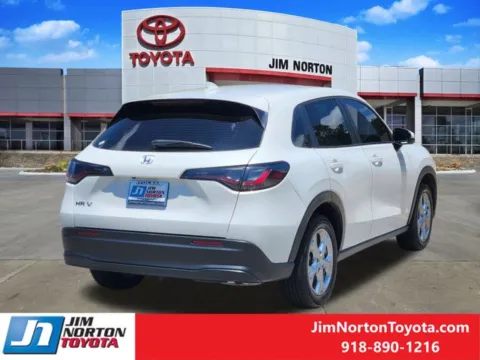 More photos of 2023 Honda HR-V LX at Jim Norton Toyota, OK