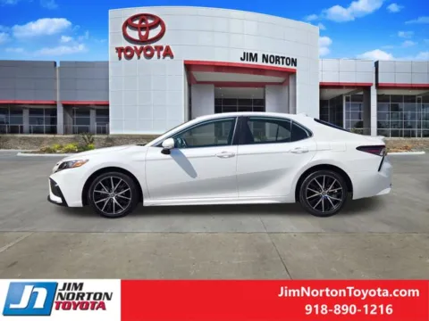 More photos of 2023 Toyota Camry SE at Jim Norton Toyota, OK