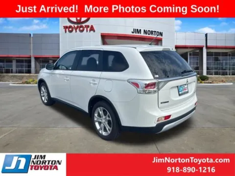 More photos of 2015 Mitsubishi Outlander SE at Jim Norton Toyota, OK