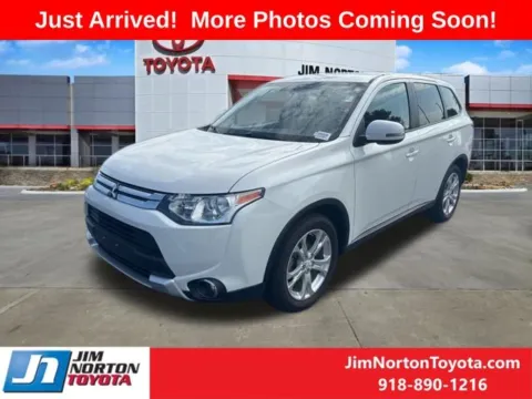 Another view of 2015 Mitsubishi Outlander SE for sale in Tulsa, OK at Jim Norton Toyota