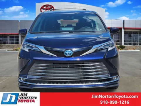 Photos of 2021 Toyota Sienna Platinum for sale in Tulsa, OK at Jim Norton Toyota