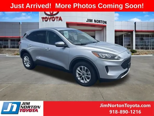 Silver 2020 Ford Escape SE for sale in Tulsa, OK