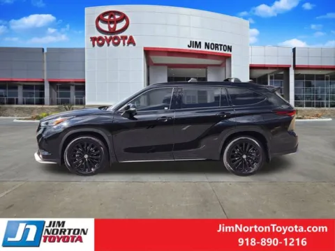 More photos of 2024 Toyota Highlander XSE at Jim Norton Toyota, OK