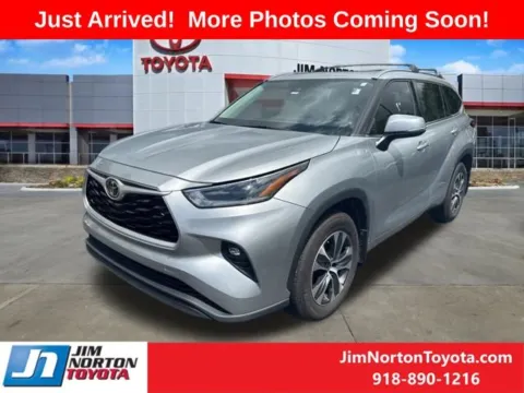 Photos of 2021 Toyota Highlander XLE for sale in Tulsa, OK at Jim Norton Toyota