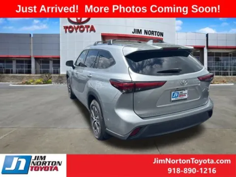 Another view of 2021 Toyota Highlander XLE for sale in Tulsa, OK at Jim Norton Toyota