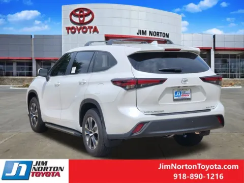 More photos of 2025 Toyota Highlander XLE at Jim Norton Toyota, OK