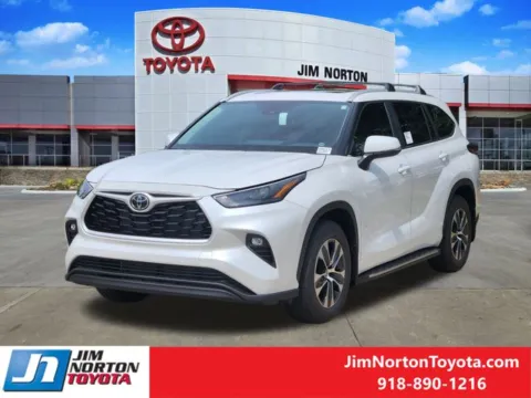 Photos of 2025 Toyota Highlander XLE for sale in Tulsa, OK at Jim Norton Toyota