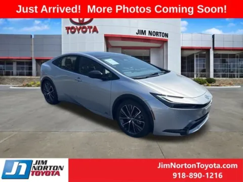 Silver 2024 Toyota Prius Limited for sale in Tulsa, OK