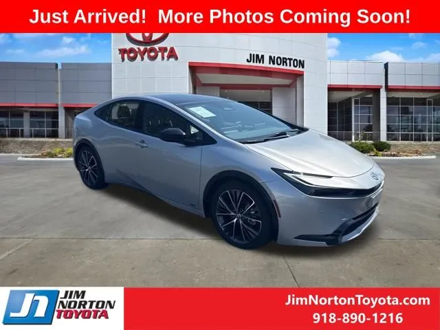 Silver 2024 Toyota Prius Limited for sale in Tulsa, OK