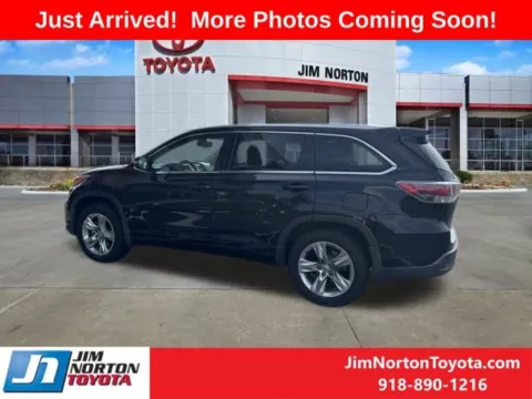 Another view of 2014 Toyota Highlander Limited Platinum V6 for sale in Tulsa, OK at Jim Norton Toyota