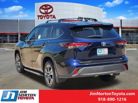More photos of 2025 Toyota Highlander XLE at Jim Norton Toyota, OK