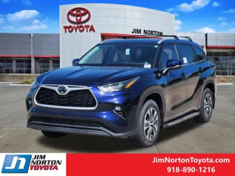 Photos of 2025 Toyota Highlander XLE for sale in Tulsa, OK at Jim Norton Toyota