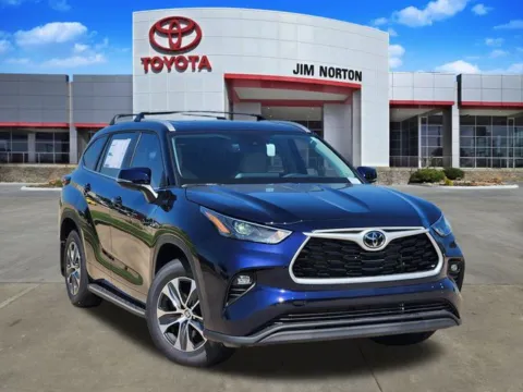 Blue 2025 Toyota Highlander XLE for sale in Tulsa, OK