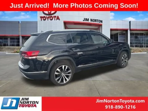 Another view of 2019 Volkswagen Atlas SEL Premium for sale in Tulsa, OK at Jim Norton Toyota