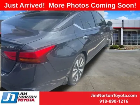 Another view of 2022 Nissan Altima 2.5 SL for sale in Tulsa, OK at Jim Norton Toyota