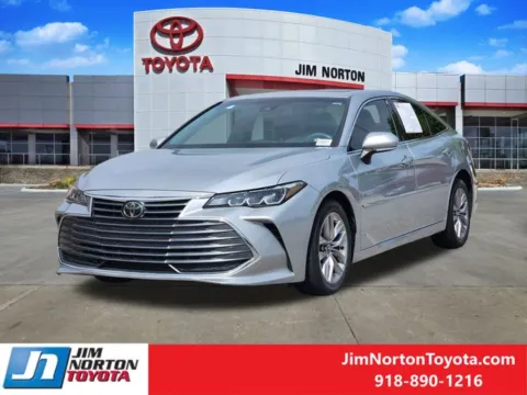 Another view of 2019 Toyota Avalon XLE for sale in Tulsa, OK at Jim Norton Toyota