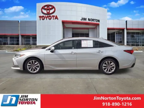 More photos of 2019 Toyota Avalon XLE at Jim Norton Toyota, OK
