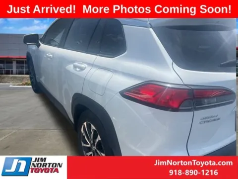 More photos of 2023 Toyota Corolla Cross XLE at Jim Norton Toyota, OK