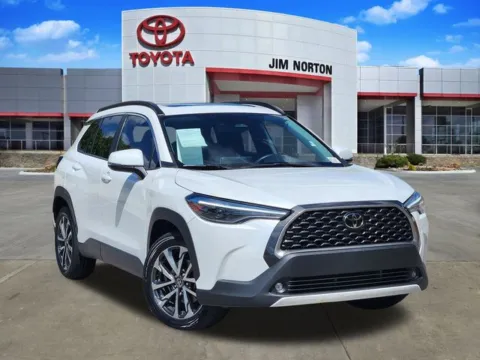 White 2023 Toyota Corolla Cross XLE for sale in Tulsa, OK