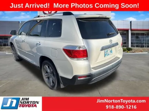 More photos of 2012 Toyota Highlander Limited at Jim Norton Toyota, OK