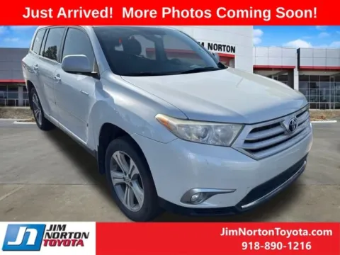 White 2012 Toyota Highlander Limited for sale in Tulsa, OK