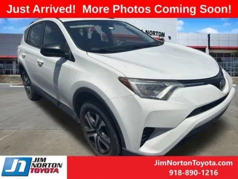 White 2017 Toyota RAV4 LE for sale in Tulsa, OK