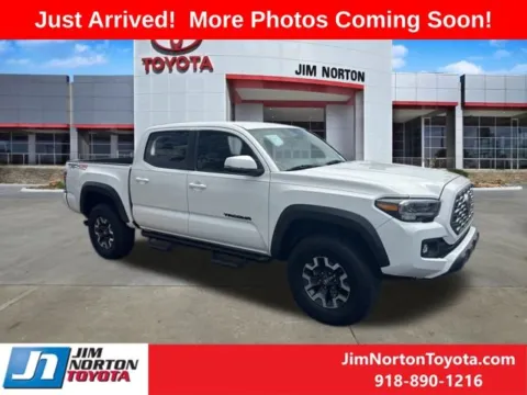 White 2023 Toyota Tacoma TRD Off-Road for sale in Tulsa, OK