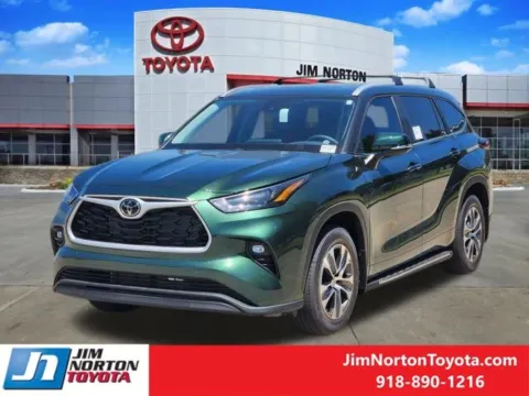 Photos of 2025 Toyota Highlander XLE for sale in Tulsa, OK at Jim Norton Toyota
