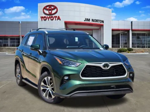 Green 2025 Toyota Highlander XLE for sale in Tulsa, OK