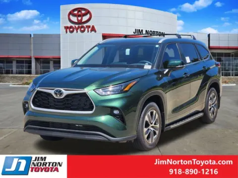 Photos of 2025 Toyota Highlander XLE for sale in Tulsa, OK at Jim Norton Toyota