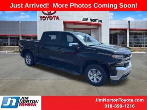 Black 2020 Chevrolet Silverado 1500 LT for sale in Tulsa, OK