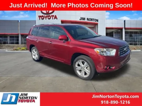 Red 2010 Toyota Highlander Limited for sale in Tulsa, OK