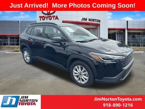 Black 2024 Toyota Corolla Cross LE for sale in Tulsa, OK