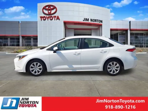 More photos of 2021 Toyota Corolla LE at Jim Norton Toyota, OK