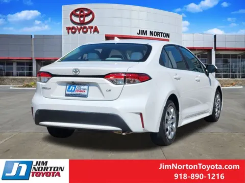 More photos of 2021 Toyota Corolla LE at Jim Norton Toyota, OK