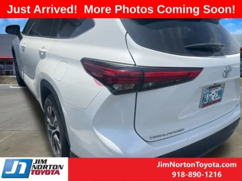 More photos of 2020 Toyota Highlander XLE at Jim Norton Toyota, OK