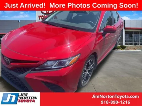 Red 2020 Toyota Camry SE for sale in Tulsa, OK