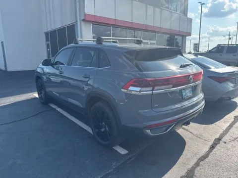 More photos of 2024 Volkswagen Atlas Cross Sport 2.0T SE w/Technology at Jim Norton Toyota, OK