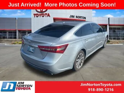 More photos of 2017 Toyota Avalon XLE at Jim Norton Toyota, OK