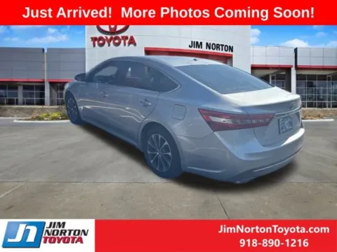 More photos of 2017 Toyota Avalon XLE at Jim Norton Toyota, OK