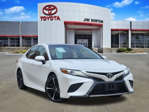 White 2018 Toyota Camry XSE for sale in Tulsa, OK