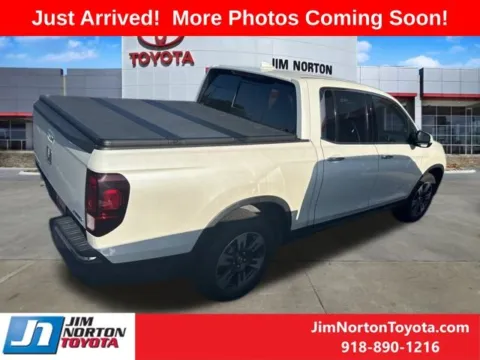 More photos of 2017 Honda Ridgeline RTL-E at Jim Norton Toyota, OK